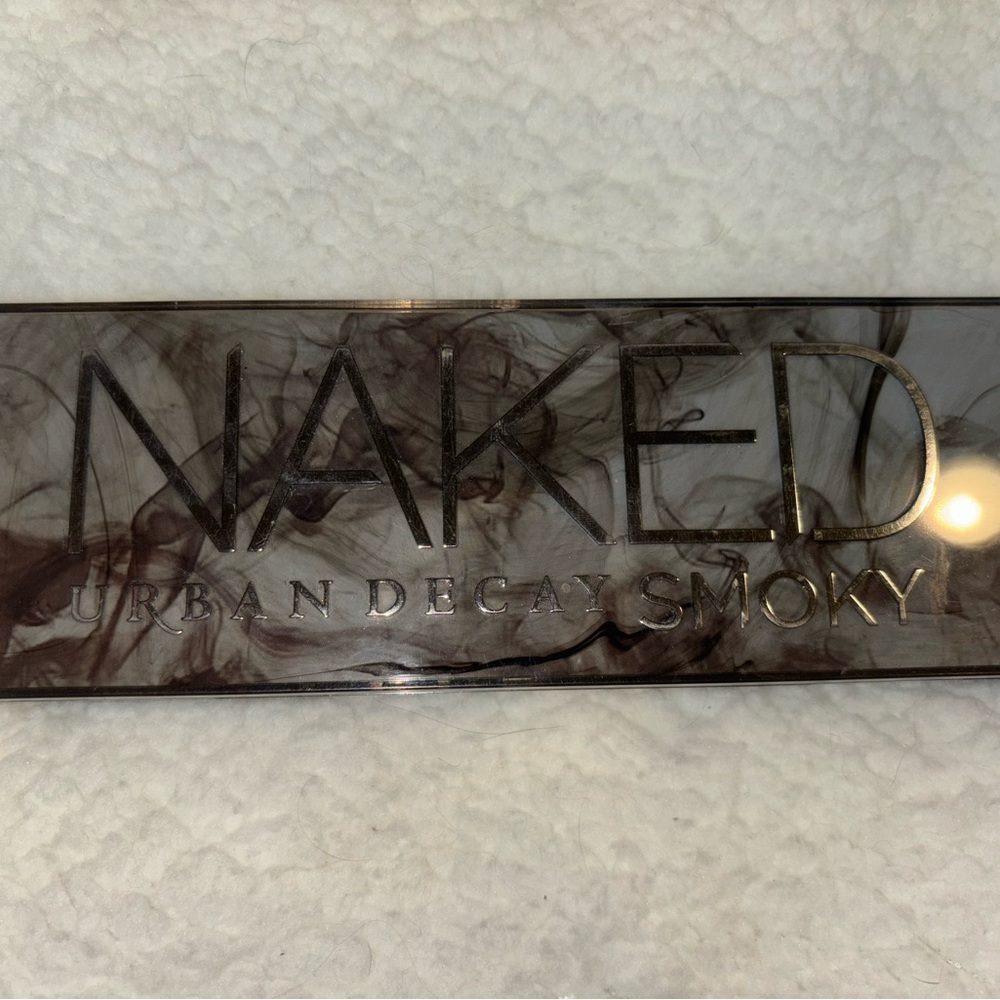 Urban Decay Naked Smoky Eyeshadow Palette